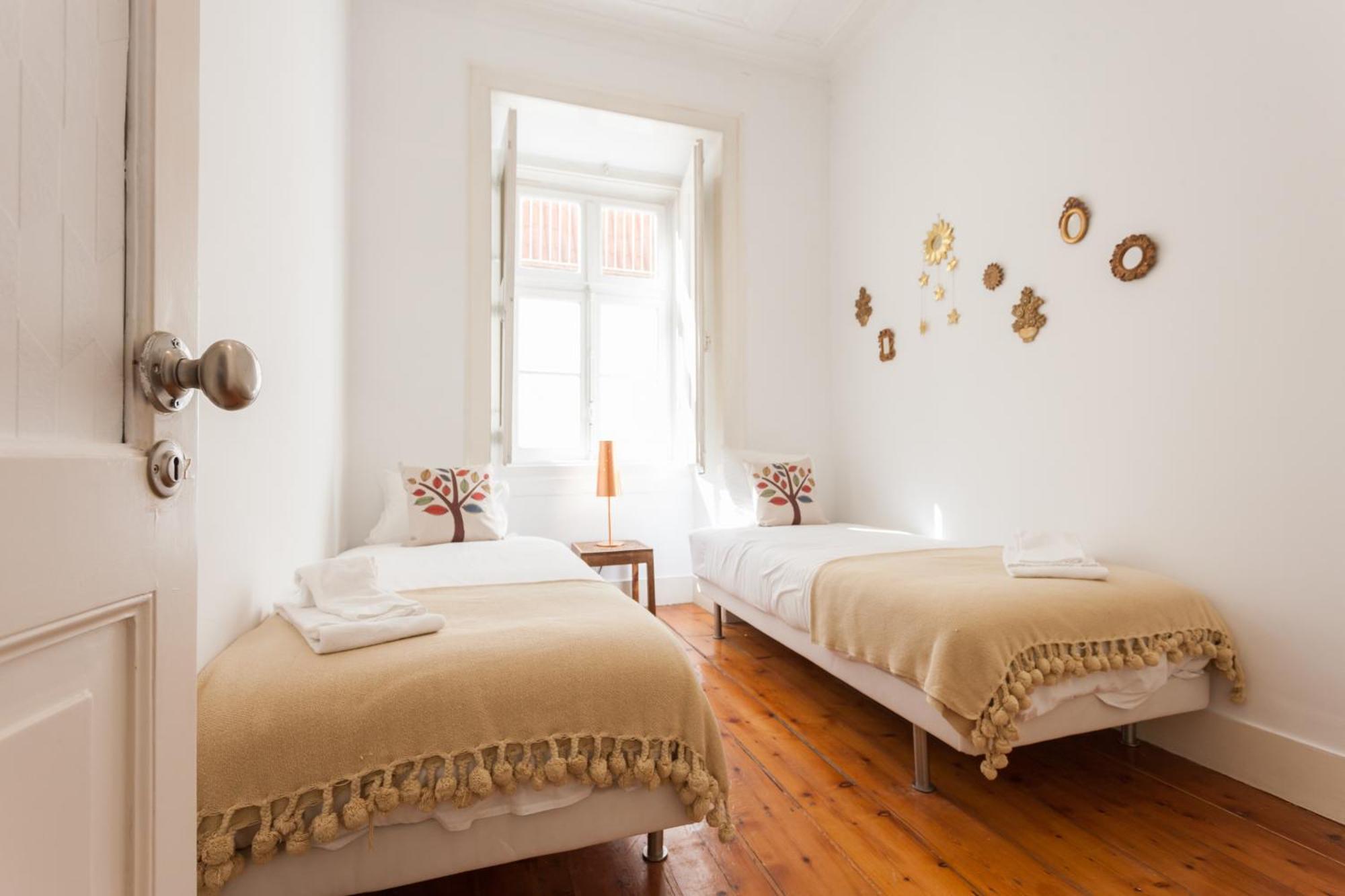 Tejo Vintage Three-Bedroom Apartment - By Lu Holidays Lizbona Zewnętrze zdjęcie