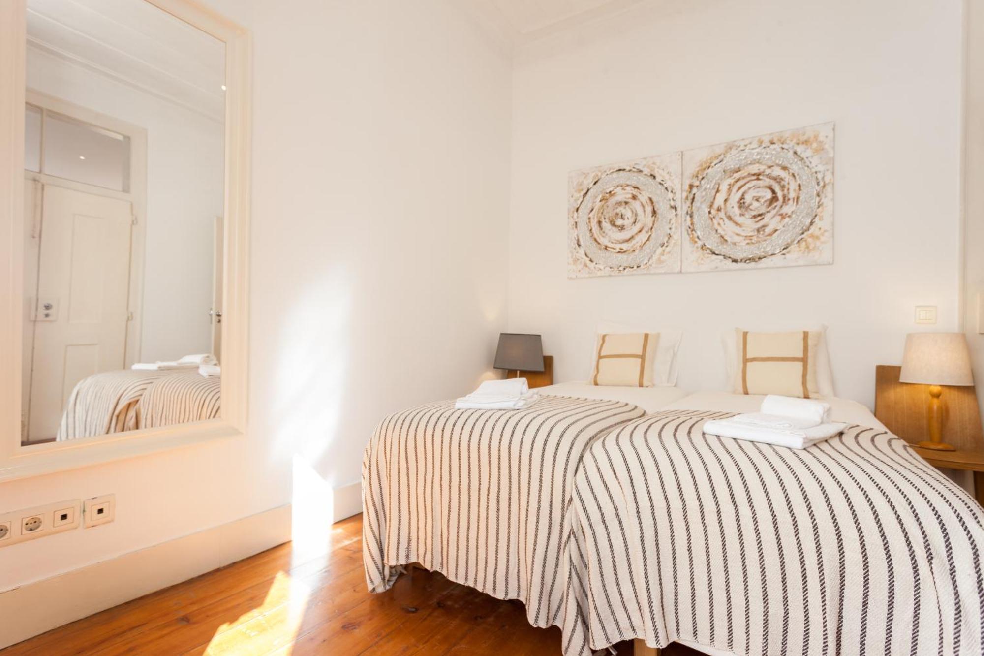 Tejo Vintage Three-Bedroom Apartment - By Lu Holidays Lizbona Zewnętrze zdjęcie